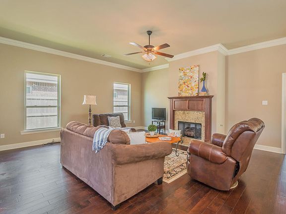 2nd image of 209 Rosemary Pl