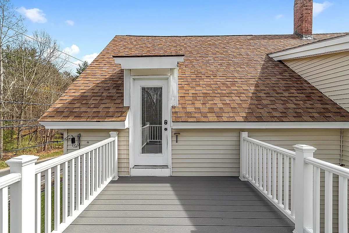 2 bed, 1.0 bath, 1052 sqft, $2,800 — Photo 3