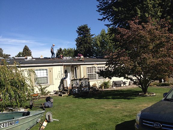 5th image of 415 E 7th St