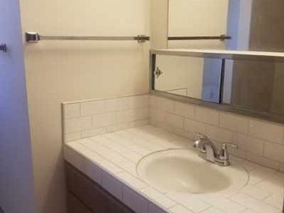 2nd image of 4955-4957 Cuming St #4955-6