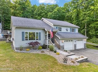 438 Cummins Hill Rd, Milford, PA 18337