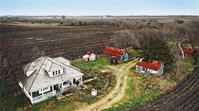 1st image of 851 County Road 450