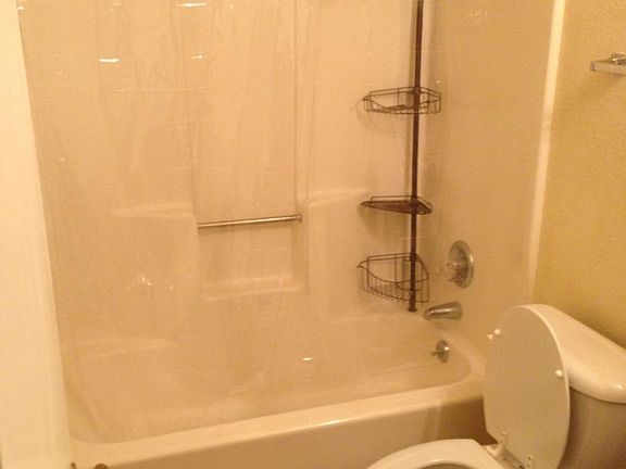 5th image of 301 Carver Dr
