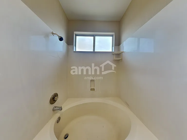 15640 W Magnolia St — Photo 9