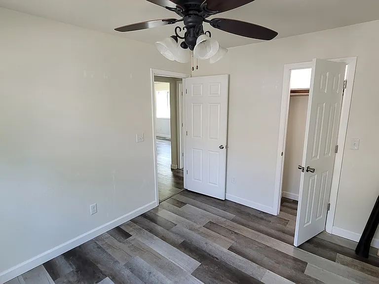 1705 S Ellis Ave — Photo 15