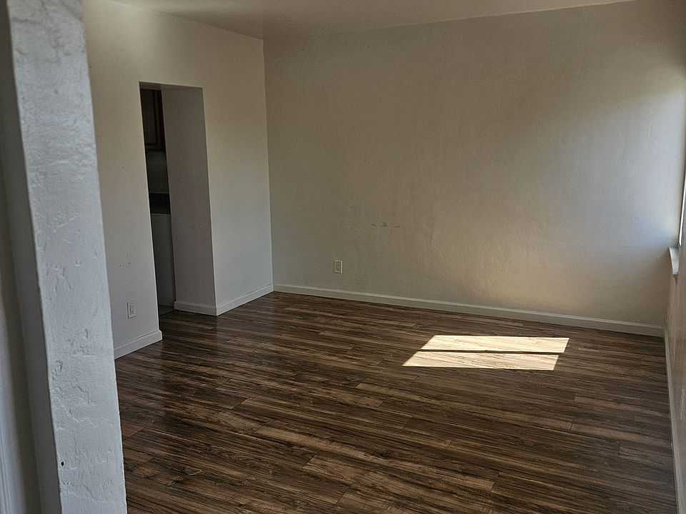 1st image of 316 Locust Ave