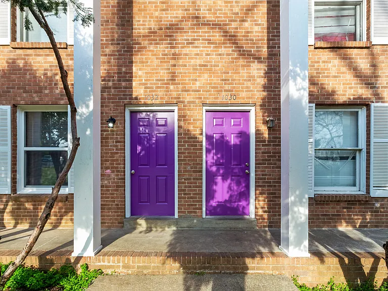 1032 Hickory Hill Ln — Photo 2