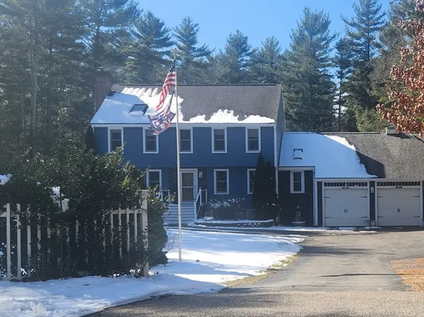 5 Cranberry Cir, Middleboro, MA 02346