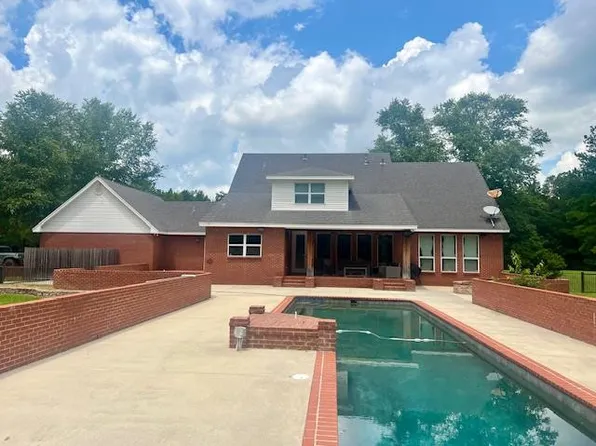 548 Quentin Rd SE, Mc Call Creek, MS 39647