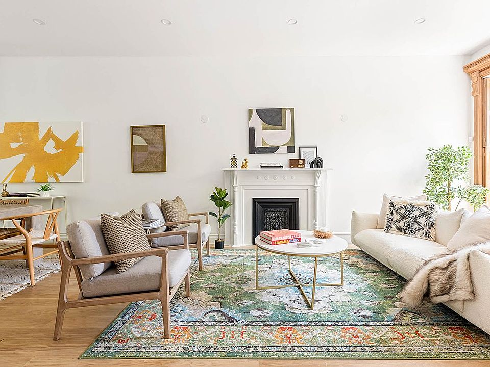 1st image of 521 Monroe St