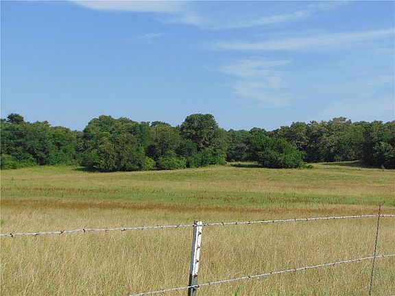 2nd image of 1050 County Road 1596