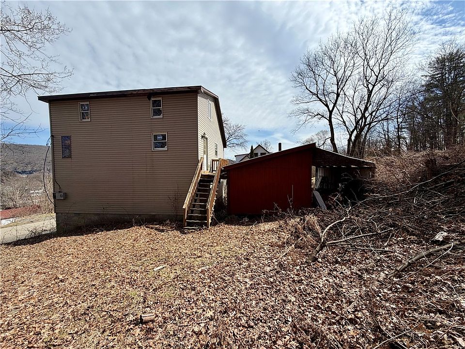 2nd image of 264 E 4th St Lot 19