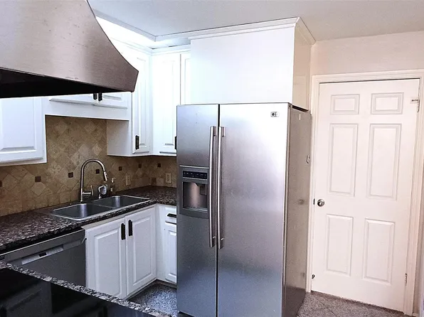 3350 McCue Rd APT 201, Houston, TX 77056