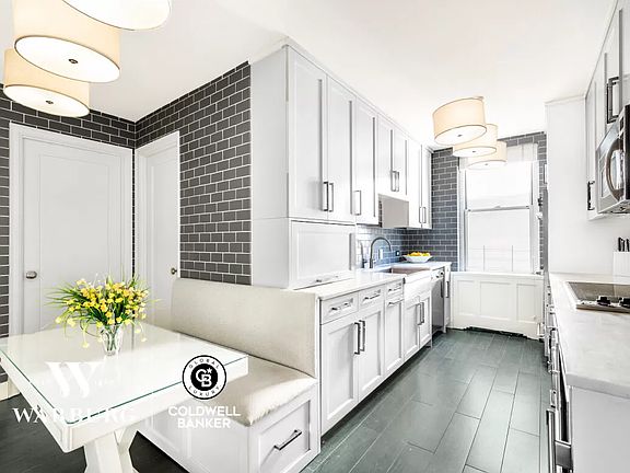 2nd image of 201 E 62nd St #15A