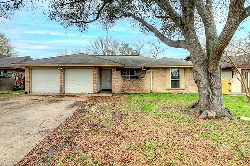 7206 Yellow Pine Dr Photo 1