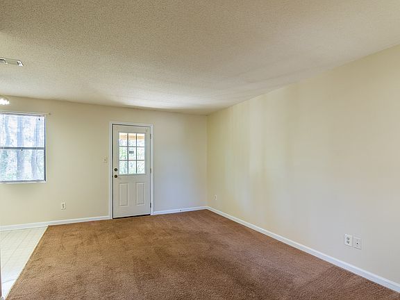 5th image of 868 Brookfield Pkwy APT C