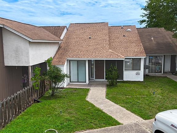 3rd image of 12030 Raintree Dr APT C