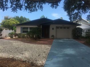 1024 Rhodes Ave, Sarasota, FL 34237