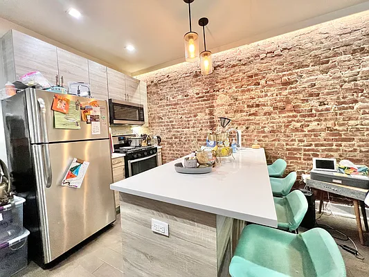 Rented by Keller Williams NYC | media 20