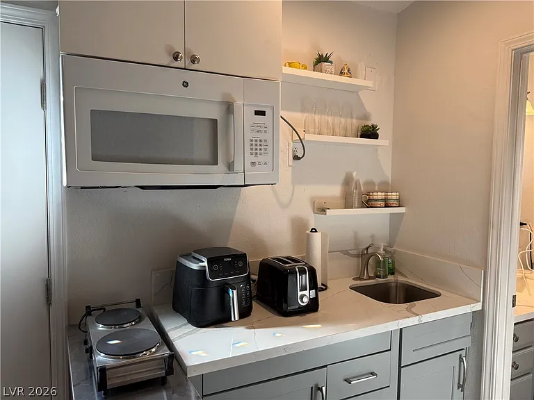 2749 Canarsy Ct #2B — Photo 12