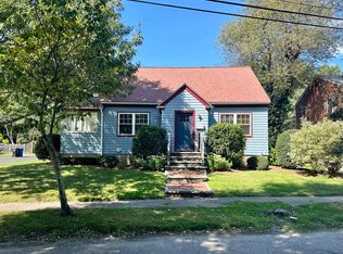 28 Vernon Ave, Newport, RI 02840