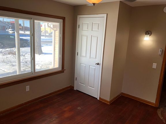 4th image of 290 N Quincy Ave
