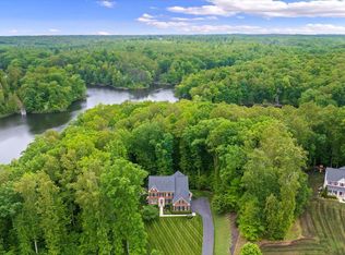 186 Genevieve Ct, Fredericksburg, VA 22406