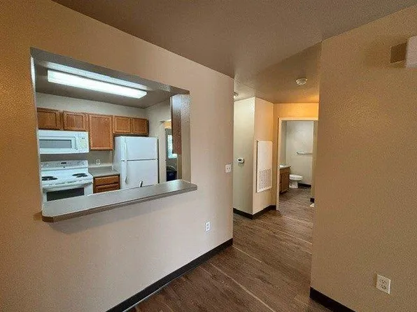 Apple Creek Apartments, 2900 Douglas Ave #4782285ca, Yankton, SD 57078