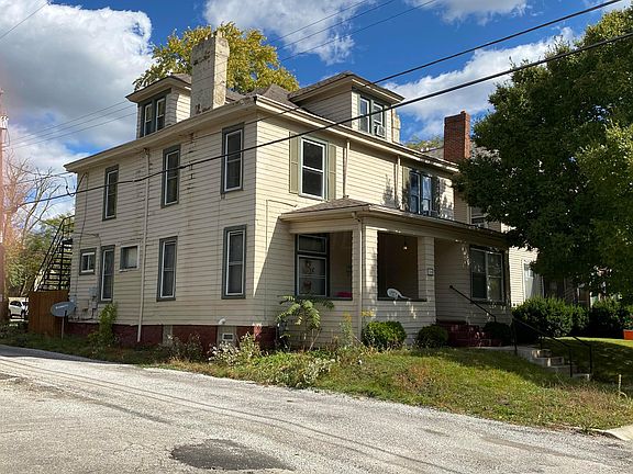2nd image of 380 Wyandotte Ave