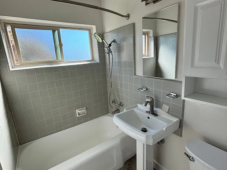 575 Carla Way — Photo 11