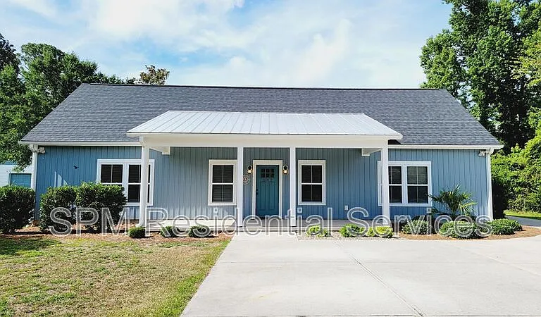 5012 Barefoot Dr — Photo 1