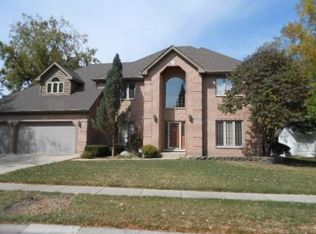 2192 Jordan Ct, Elgin, IL 60123