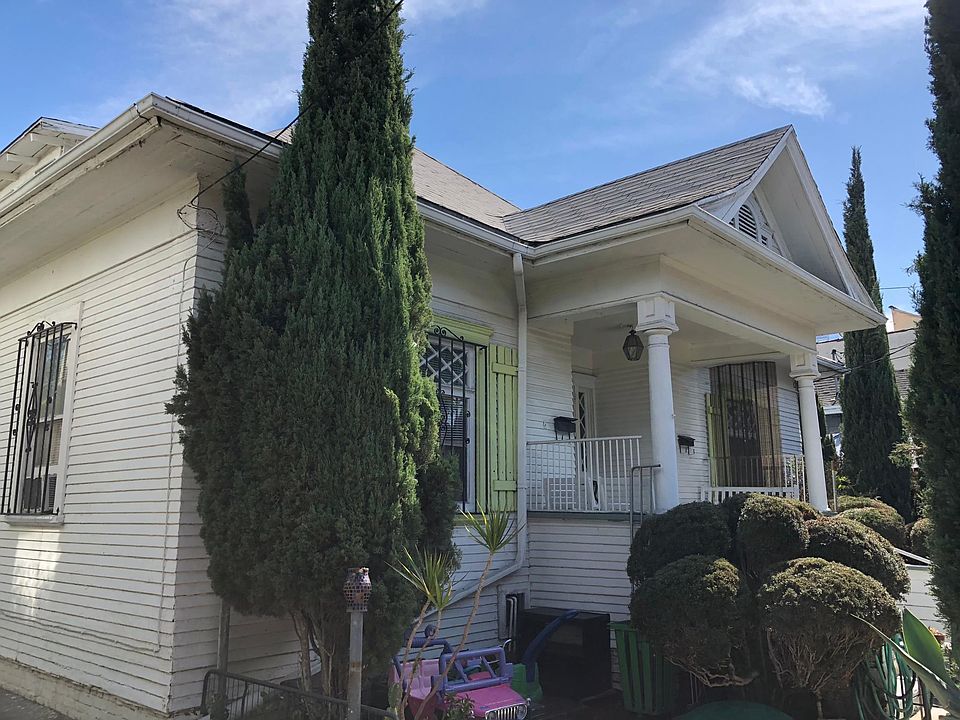 1st image of 1621 W 12th St