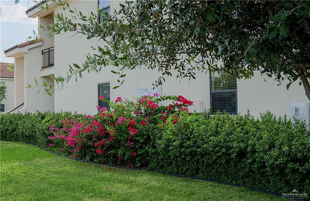 4 bed, 3.0 bath, 1596 sqft, $1,875 — Photo 4