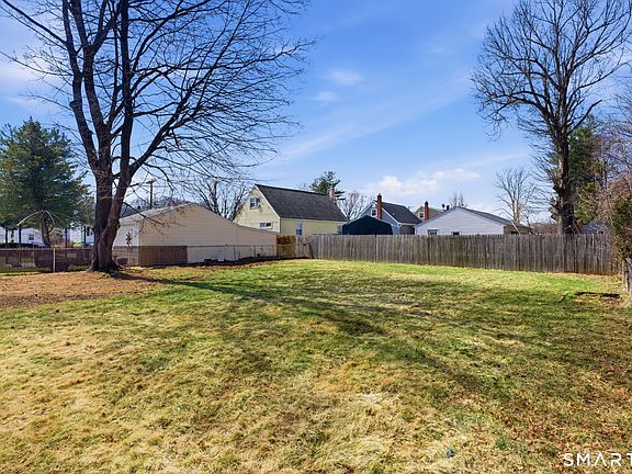 3rd image of 900 Slater Road