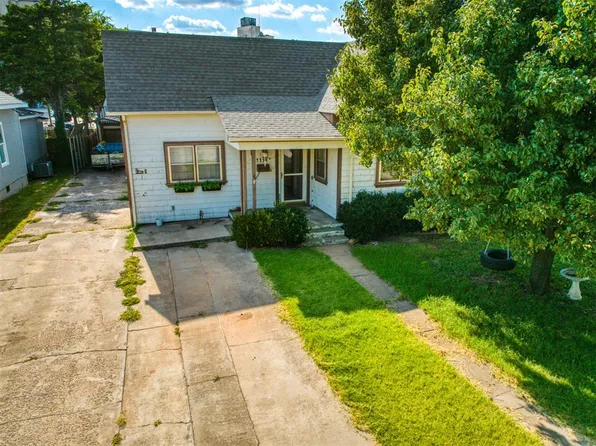 1118 S Barker Ave, El Reno, OK 73036