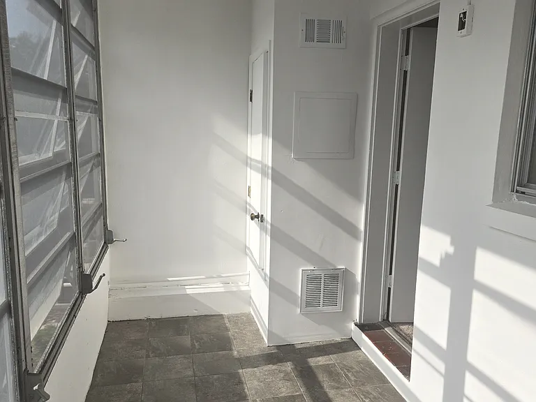 1257 Drew St #14 — Photo 16