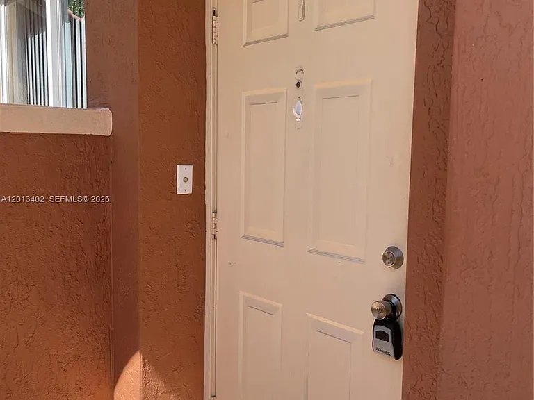 10666 SW 7th St #2106 — Photo 3