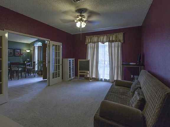 5th image of 511 Kingfisher Creek Dr