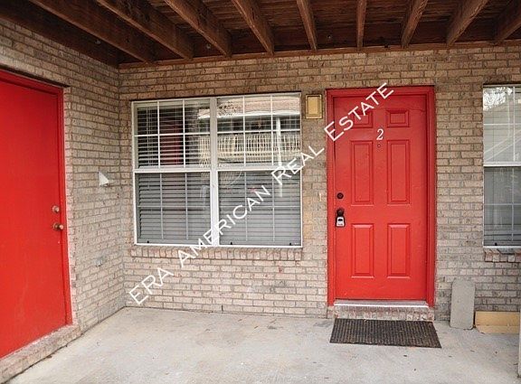 2nd image of 2807 Bradford Pl