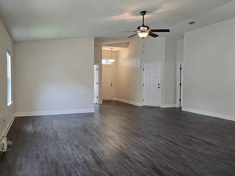 5157 Peach Dr — Photo 6