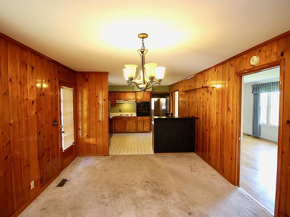 3rd image of 705 Tuckahoe Dr