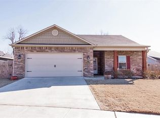 4620 W Colfax Loop, Fayetteville, AR 72704