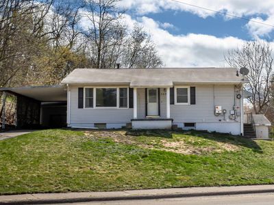 2495 N Grandview Ave, Dubuque, IA, 52001