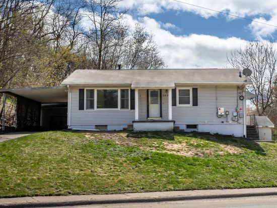 2495 N Grandview Ave, Dubuque, IA 52001