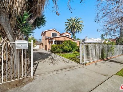 1127 S Lucerne Blvd, Los Angeles, CA, 90019