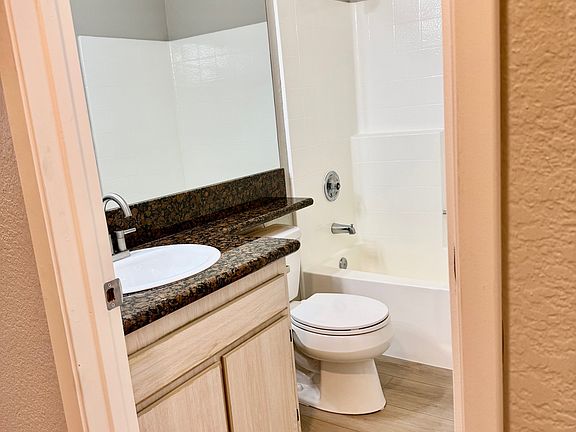 5th image of 3875 Wilson Ave