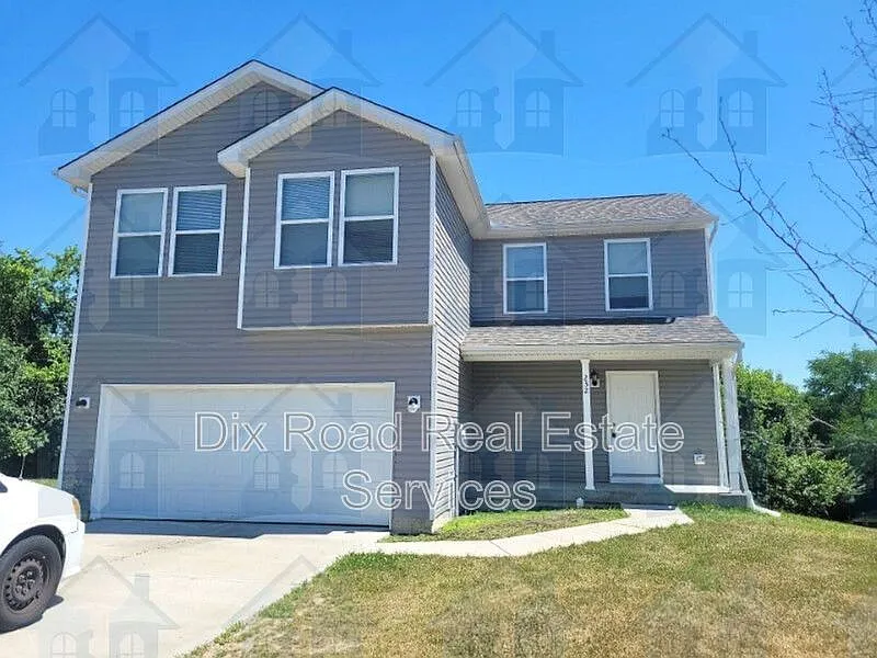 4 bed, 2.5 bath, 1738 sqft, $1,975 — Photo 1