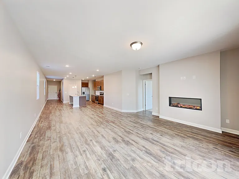 714 Amberton Dr — Photo 3