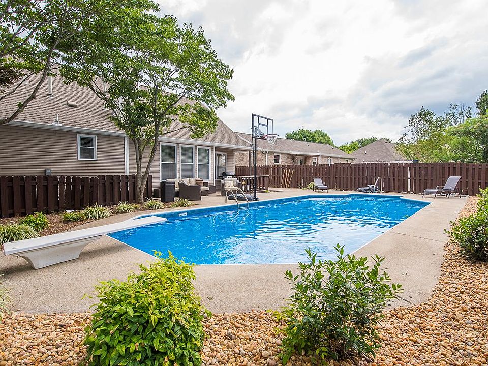 1st image of 2443 Maybrook Ct
